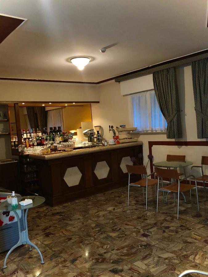 Hotel Garden มัลเชซิเน ภายนอก รูปภาพ